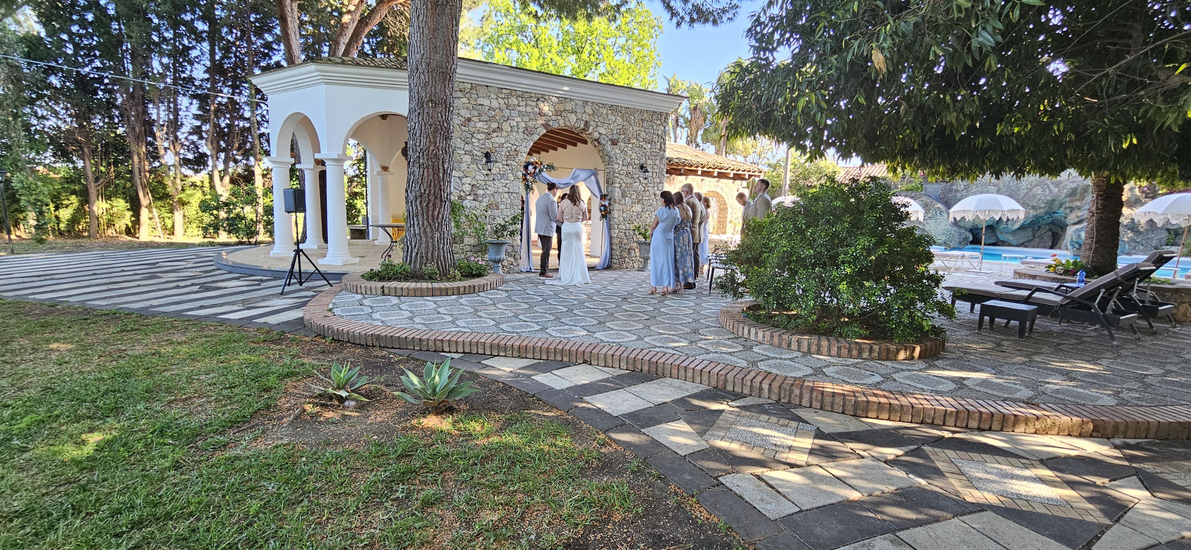 Elopement in Sicily
