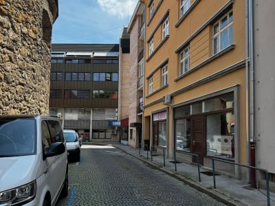 Razlagova ulica pred prenovo