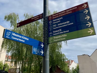 Usmerjevalne table v centru mesta