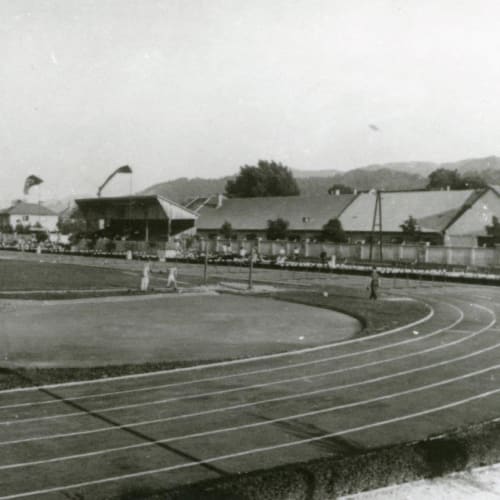 Stadion v petdesetih letih 20. stoletja, z leseno glavno tribuno (foto: M.Božič, vir: Muzej novejše zgodovine Celje)