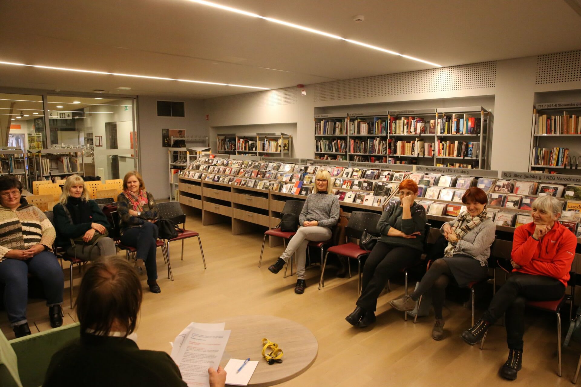 Vir: Knjižničarske novice