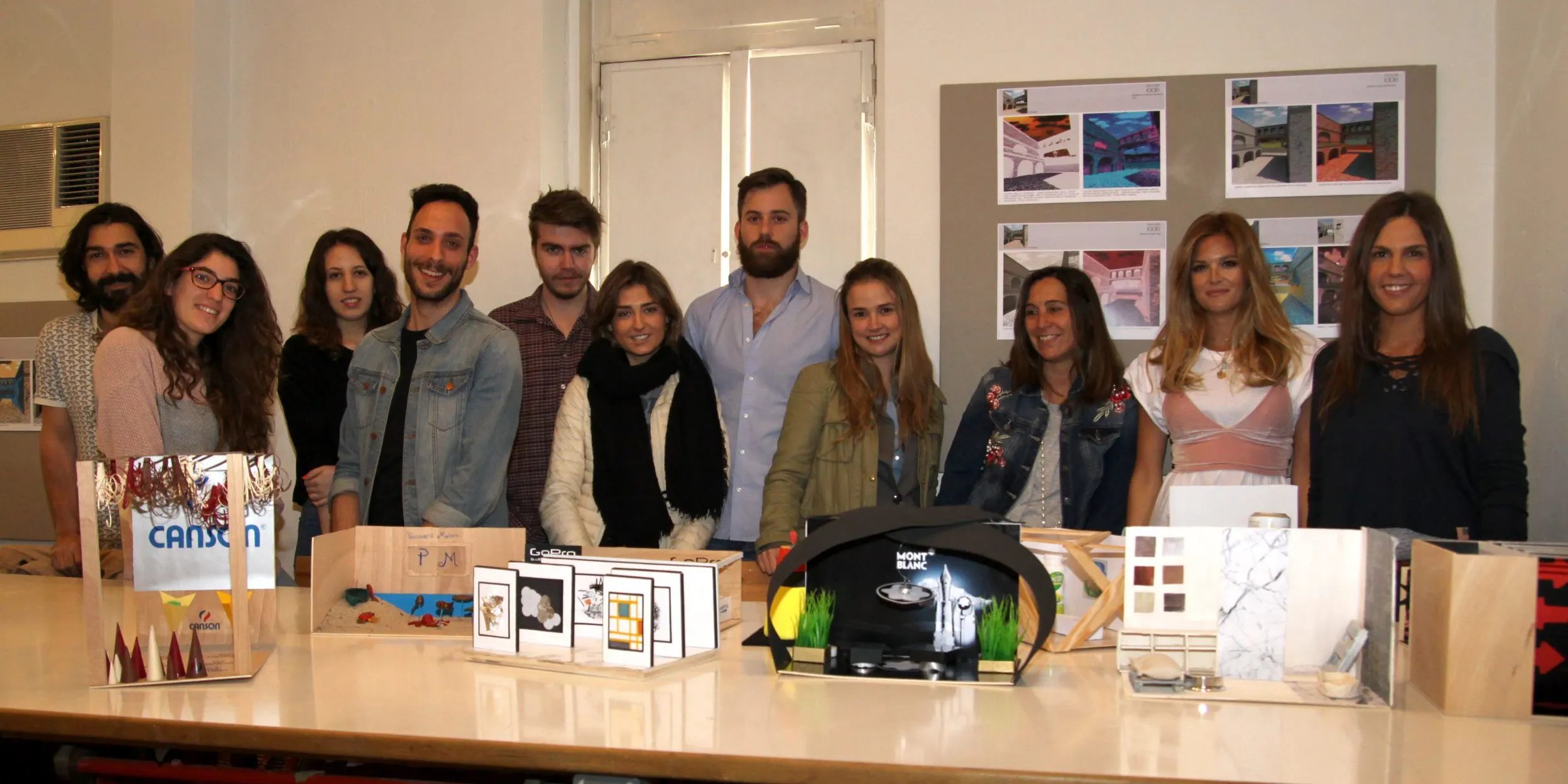 Entrega de maquetas de arquitectura efímera para representar a distintas marcas comerciales