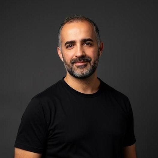 Docente Roberto Gomes