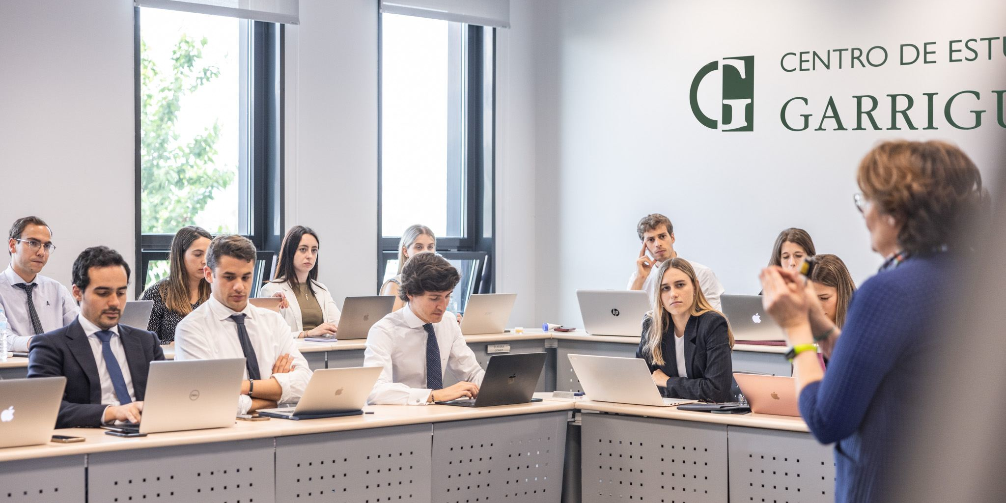 Grado en Derecho+ Máster en Derecho Internacional de los Negocios