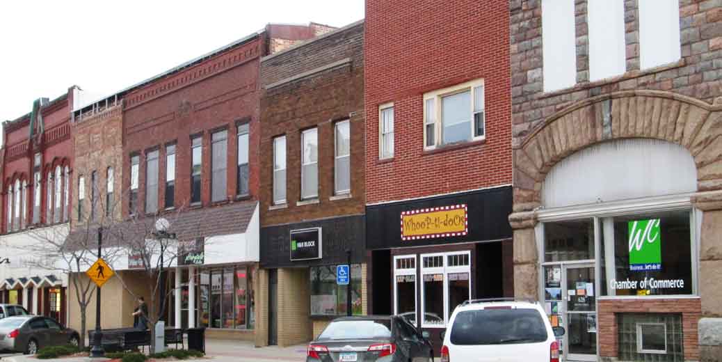 Life in a Small Town from a Big Town Person