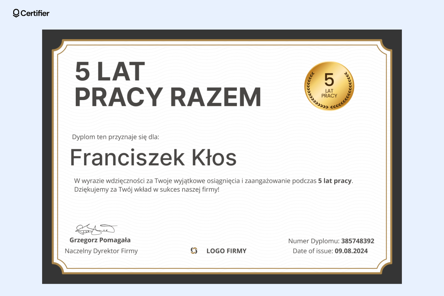 Dyplom uznania z ciemnymi ramkami i złotym odznaczeniem w prawym górnym rogu. Dyplom uznania z ciemnymi ramkami i złotym odznaczeniem w prawym górnym rogu.