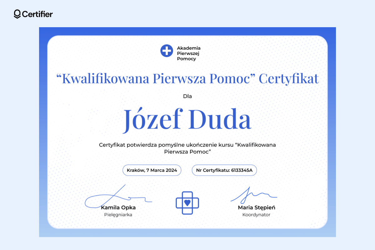 Elegancki certyfikat kwalifikowanej pierwszej pomocy w jasnym niebieskim odcieniu, z pieczątką plastra i serca na środku. Elegancki certyfikat kwalifikowanej pierwszej pomocy w jasnym niebieskim odcieniu, z pieczątką plastra i serca na środku.