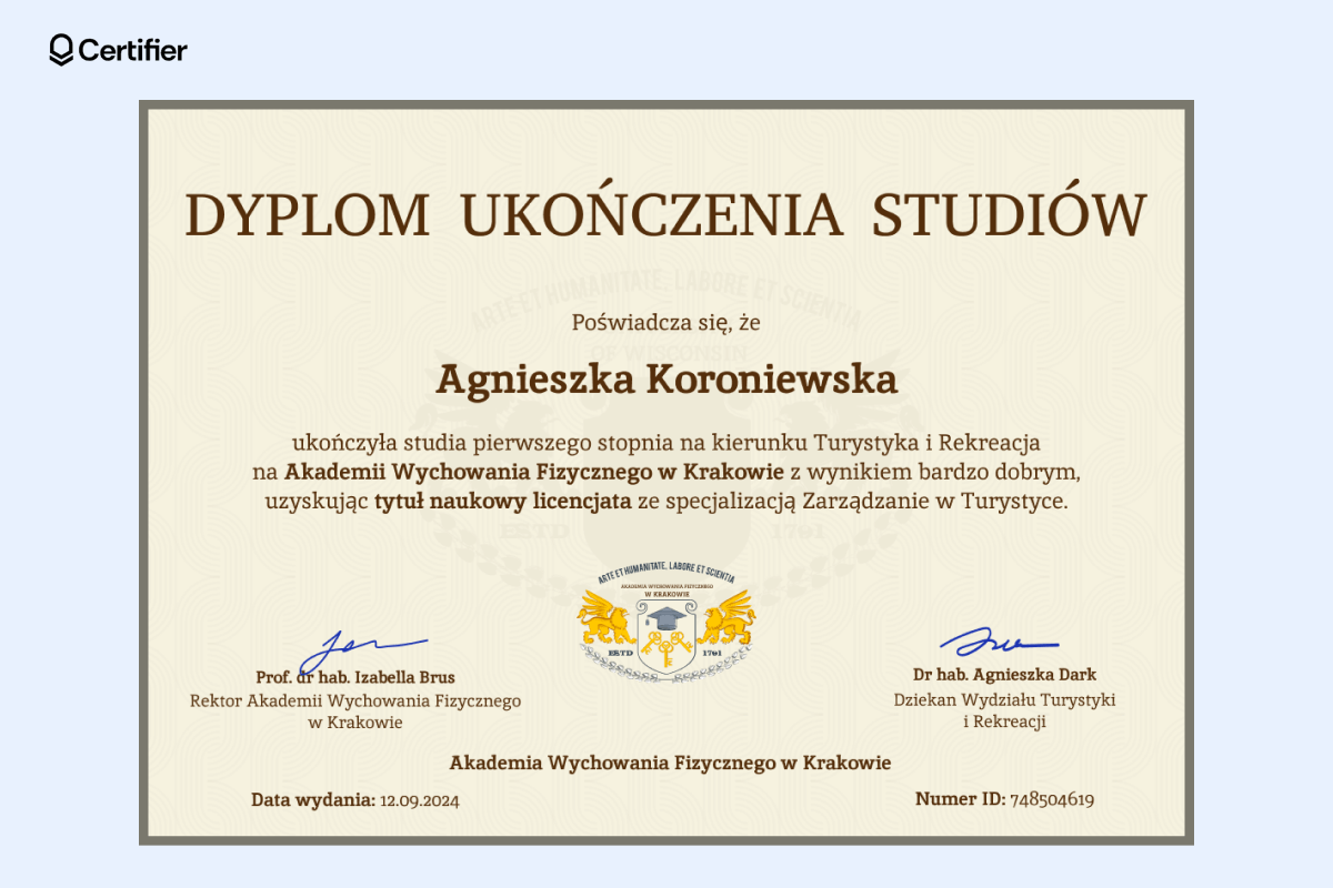 Elegancki dyplom ukończenia studiów licencjackich z beżowym tłem, wyróżniającym się logo uczelni i symetrycznie rozmieszczonymi podpisami na dole. Elegancki dyplom ukończenia studiów licencjackich z beżowym tłem, wyróżniającym się logo uczelni i symetrycznie rozmieszczonymi podpisami na dole.