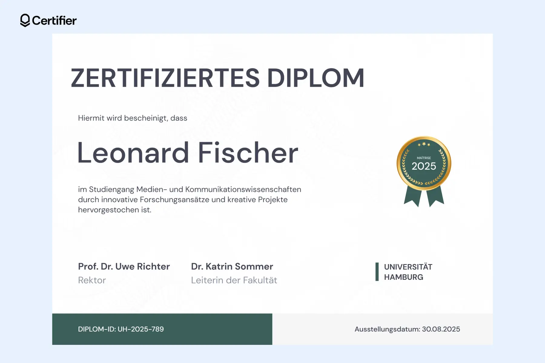 Diplom Vorlage für ein zertifiziertes Diplom mit einem eleganten Design in Blau und grünem Siegel. Die Vorlage enthält Platz für den Namen des Absolventen, Studiengang und Fakultätsangaben. Diplom Vorlage für ein zertifiziertes Diplom mit einem eleganten Design in Blau und grünem Siegel. Die Vorlage enthält Platz für den Namen des Absolventen, Studiengang und Fakultätsangaben.
