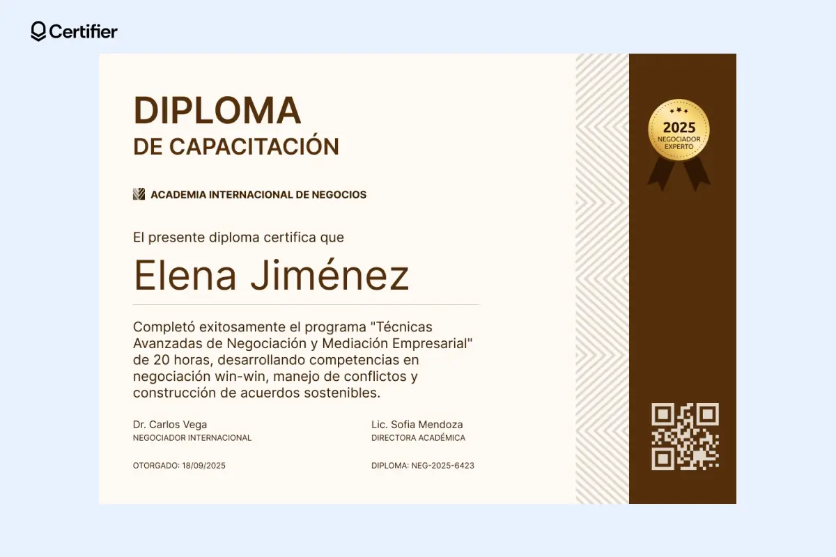 Diploma de capacitación marrón con detalles modernos y código QR. Diploma de capacitación marrón con detalles modernos y código QR.