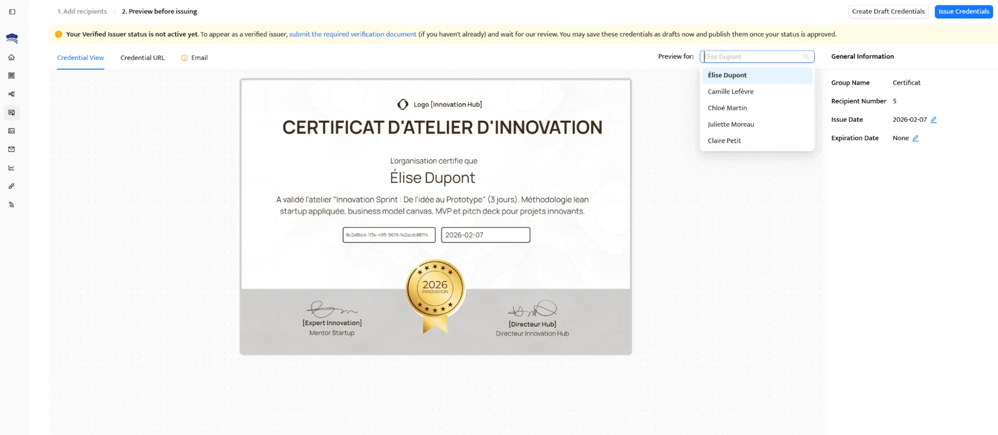 Vérification finale du design d’un certificat personnalisé. Vérification finale du design d’un certificat personnalisé.