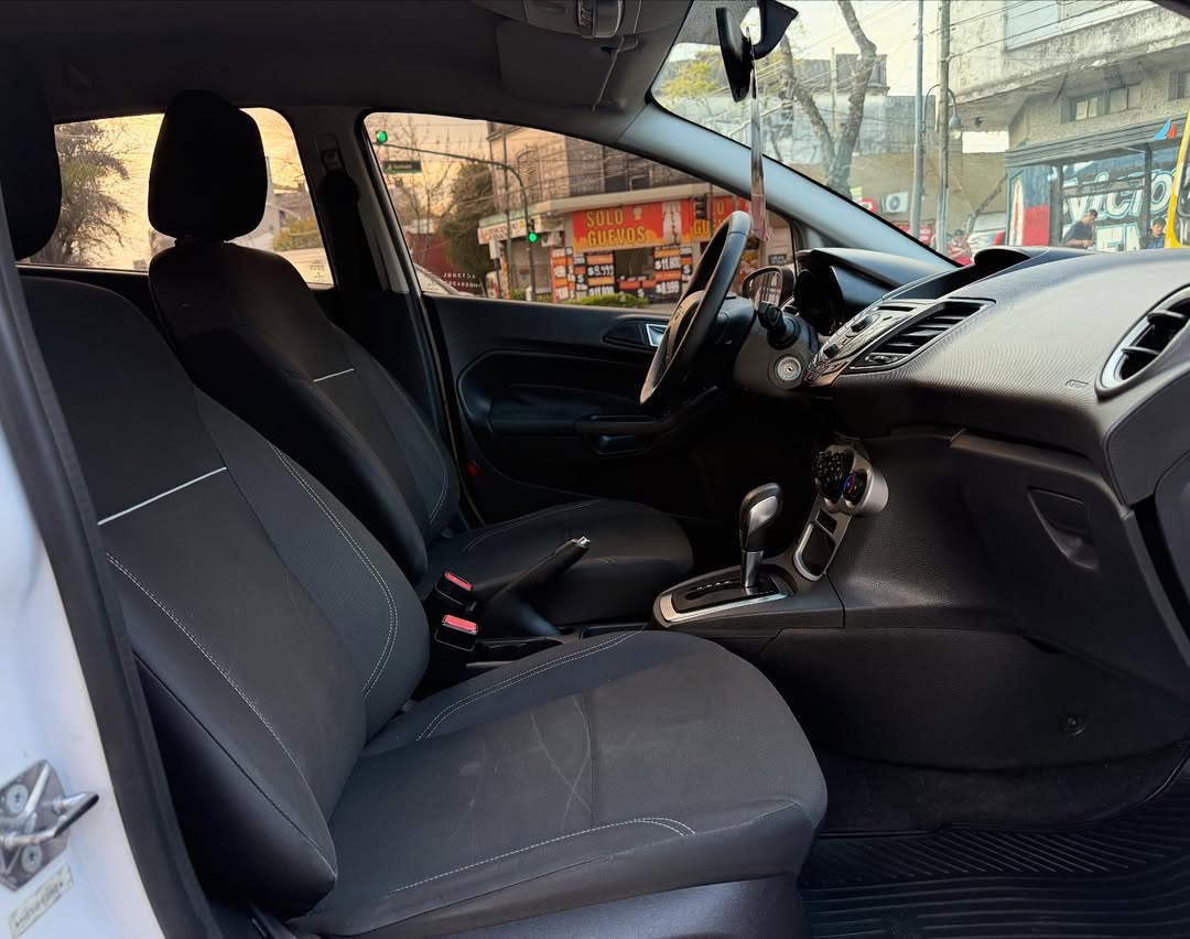 Ford Fiesta 2017 - Foto 5