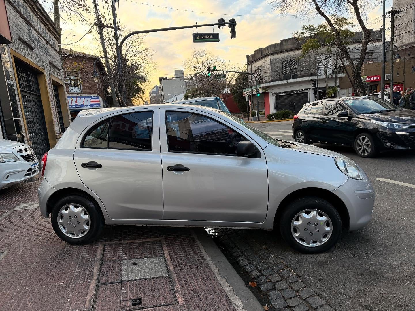 Nissan March 2015 - Foto 4