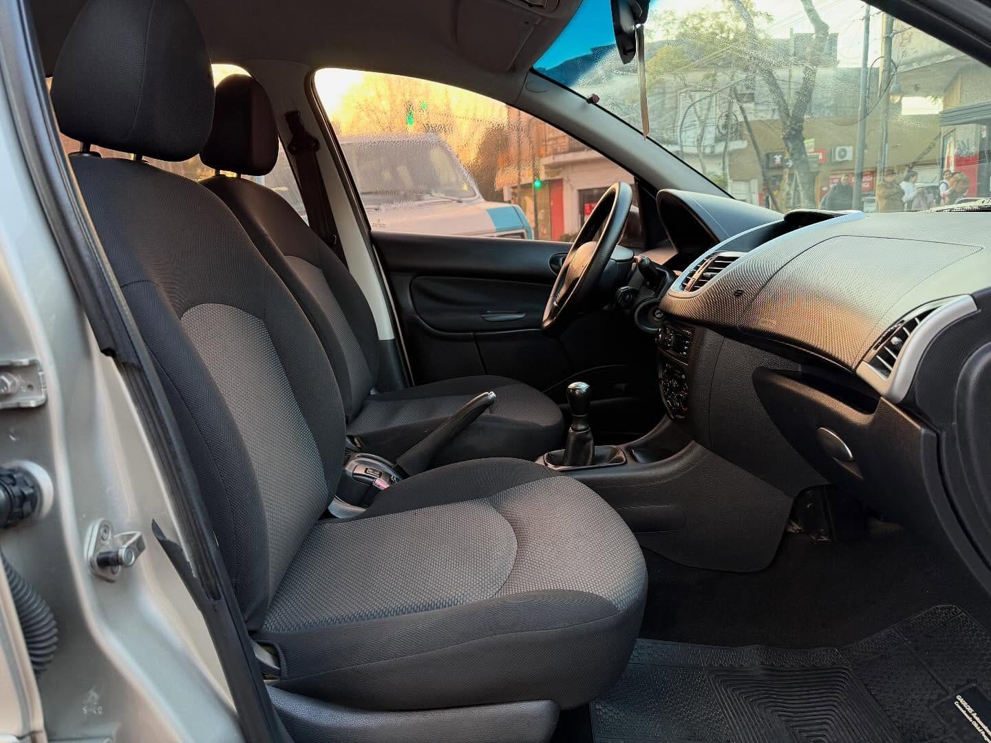 Peugeot 207 Compact 2013 - Foto 5