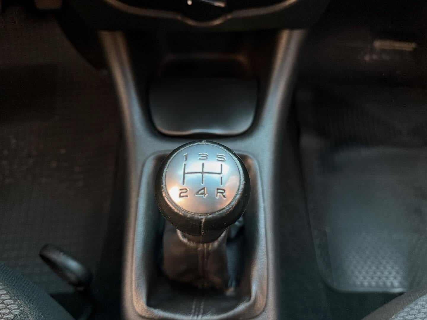 Peugeot 207 Compact 2013 - Foto 9