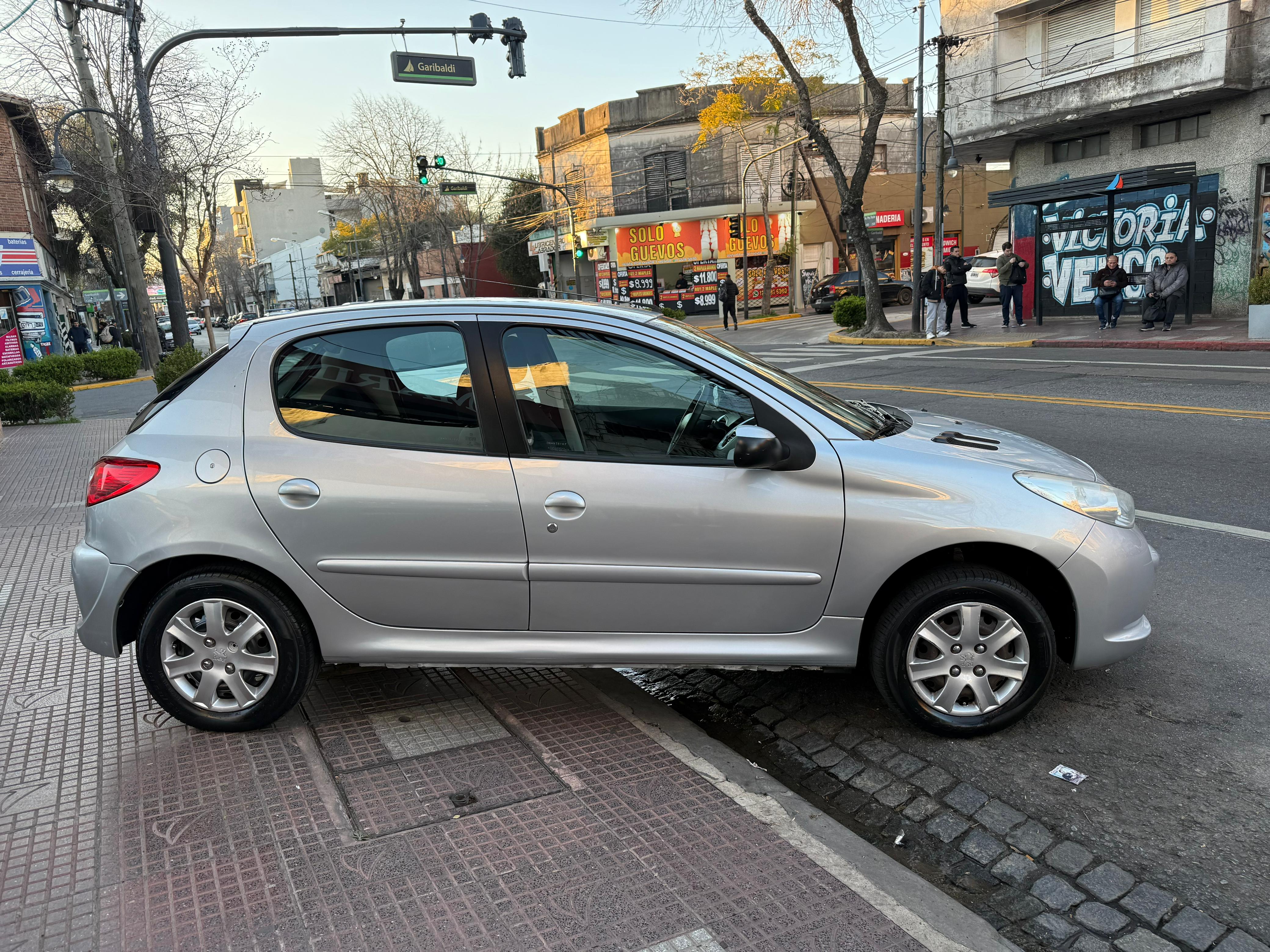 Peugeot 207 Compact 2014 - Foto 9