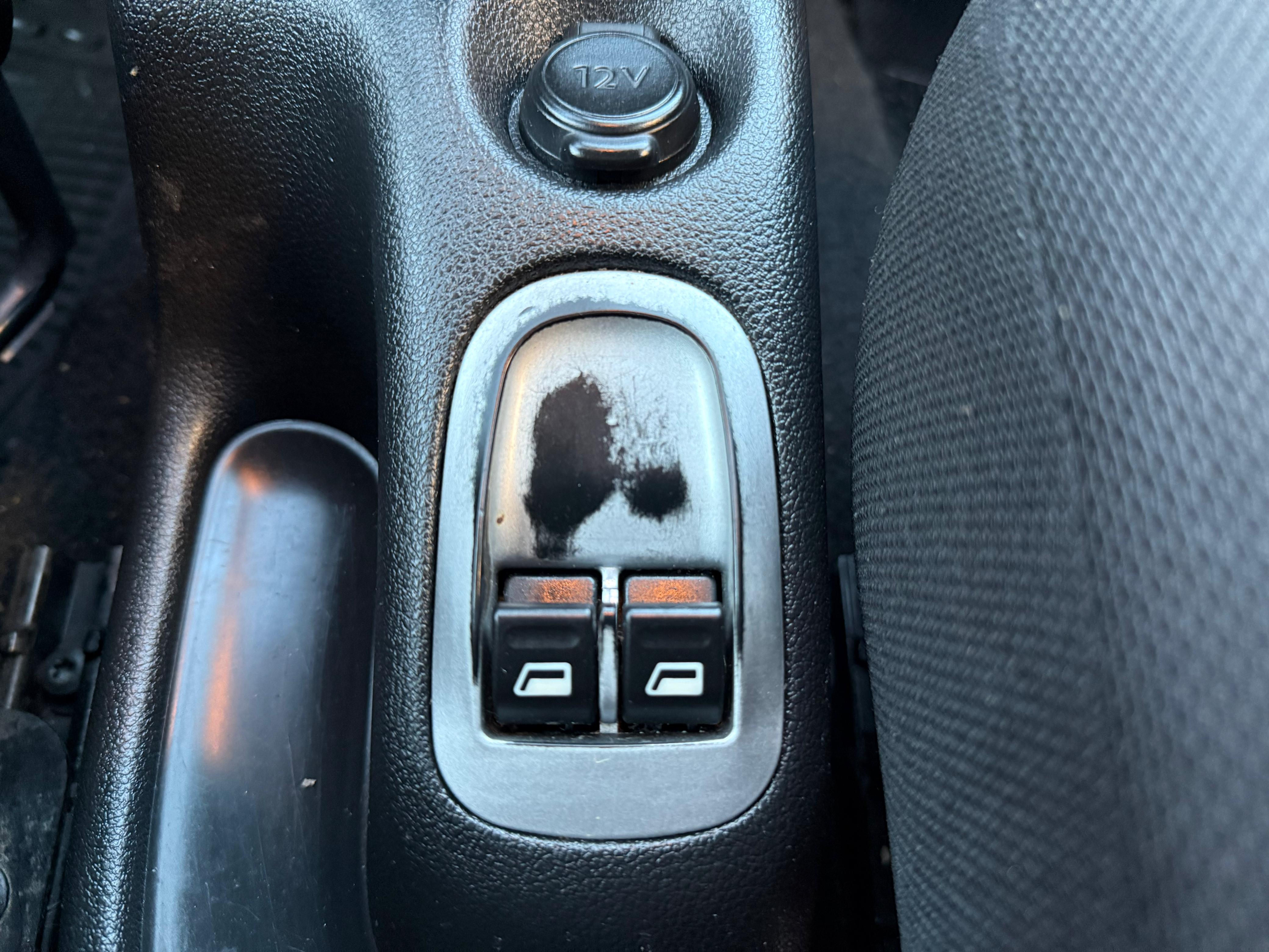 Peugeot 207 Compact 2014 - Foto 14