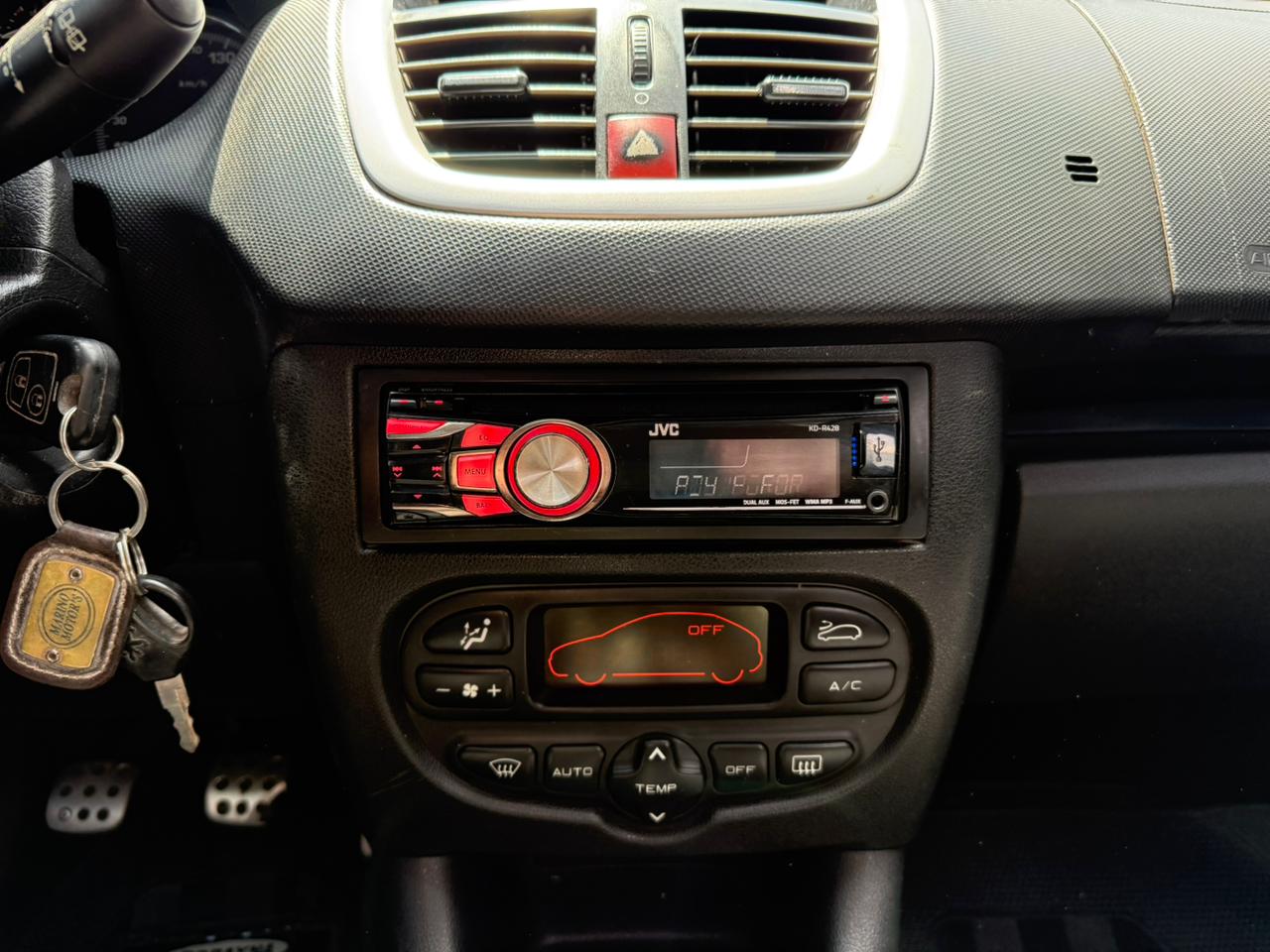 Peugeot 207 Compact 2008 - Foto 3