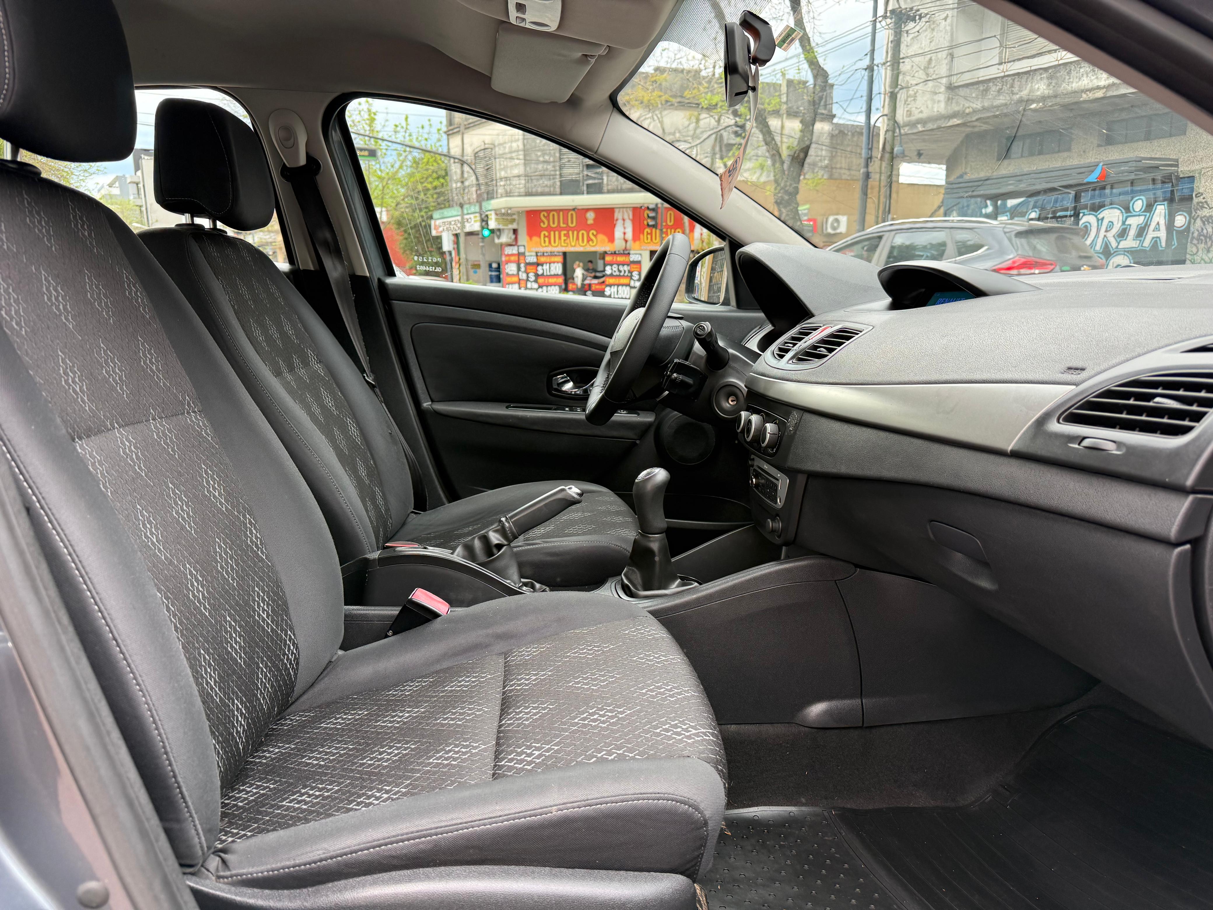 Renault Fluence 2015 - Foto 7