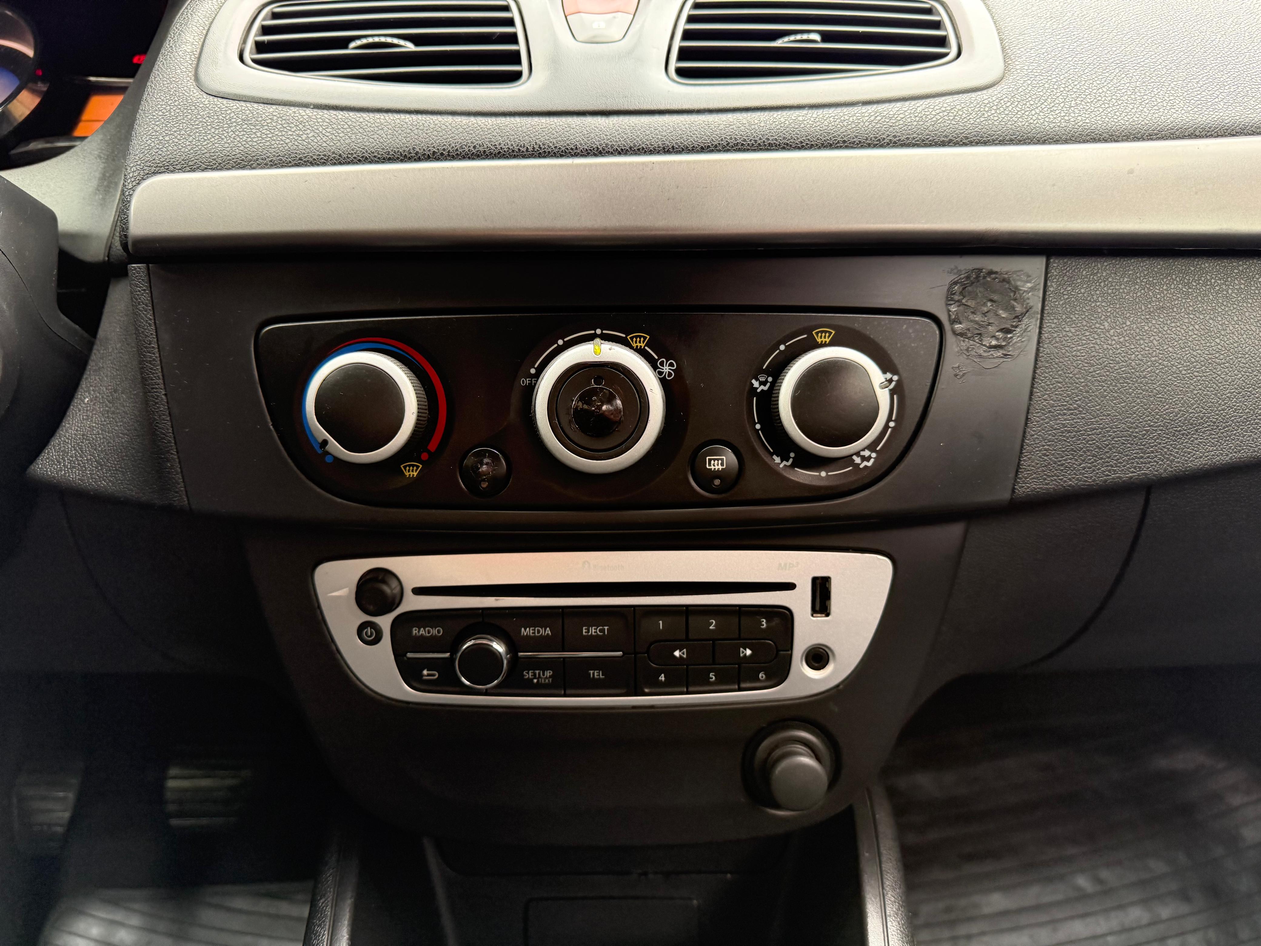 Renault Fluence 2015 - Foto 10