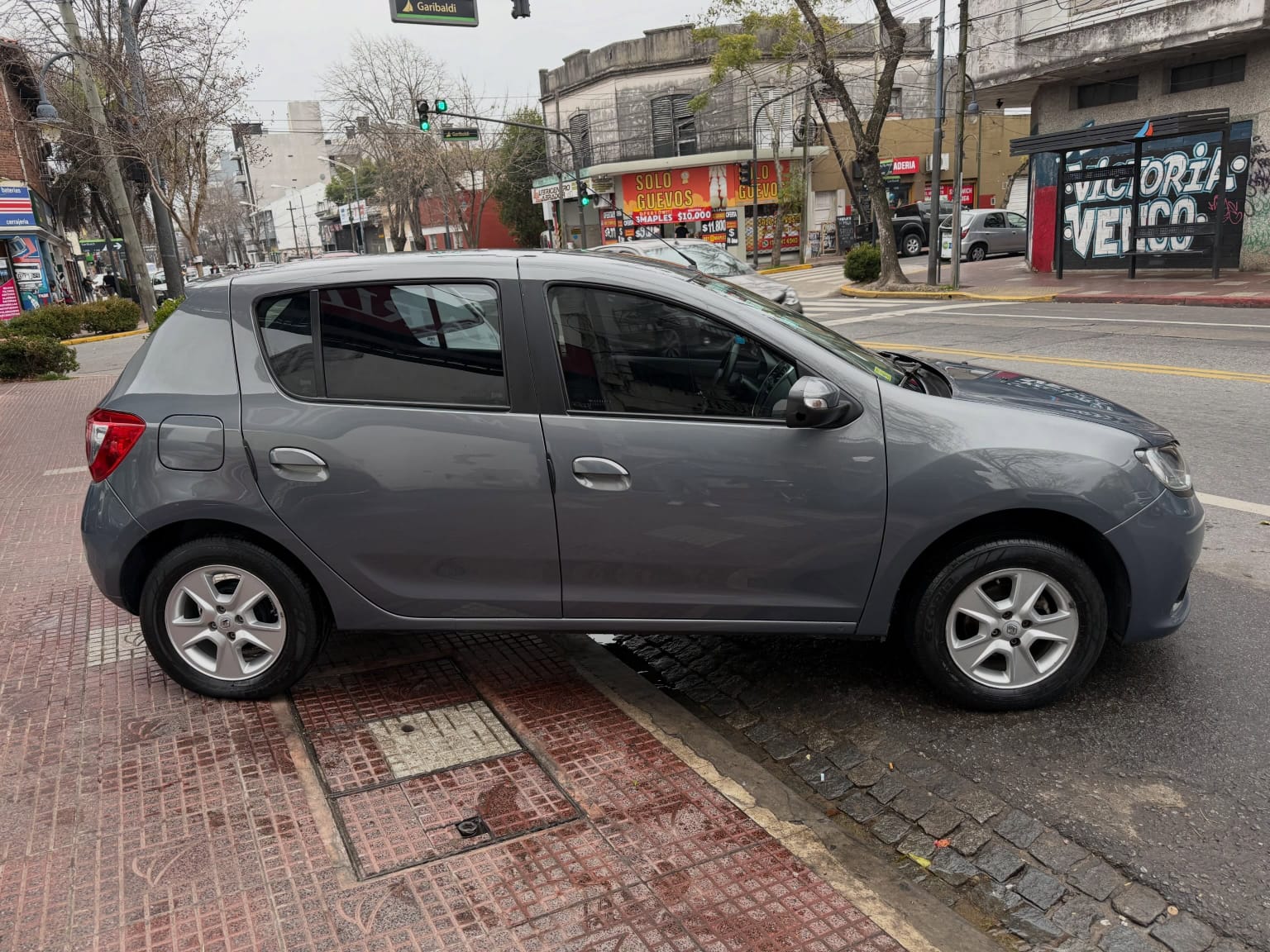Renault Sandero 2016 - Foto 13