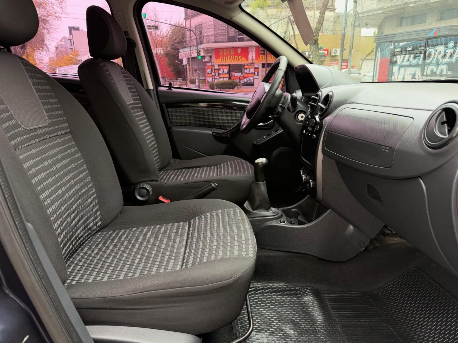 Renault Sandero 2013 - Foto 6