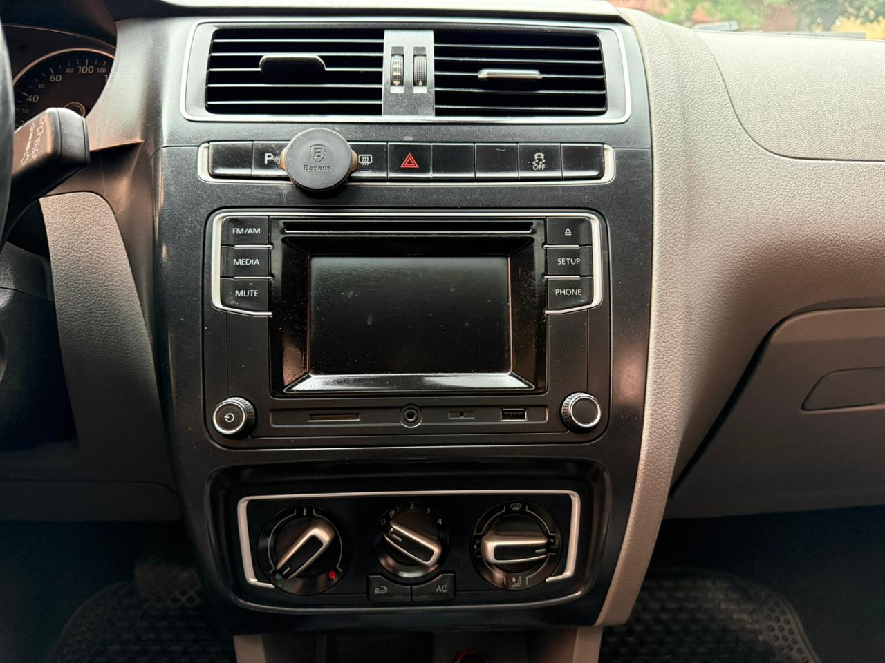 Volkswagen Suran 2016 - Foto 4