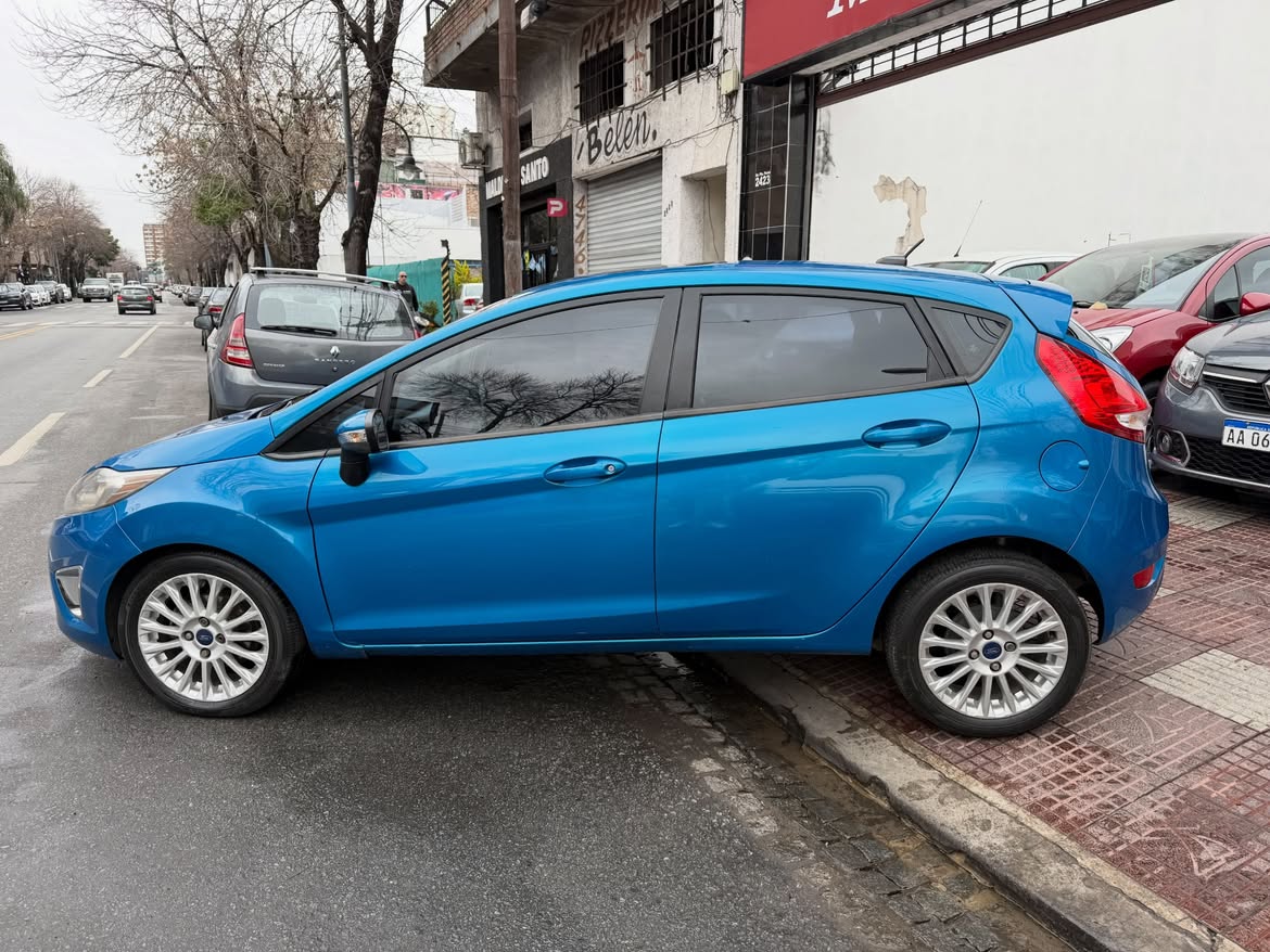 Ford Fiesta 2012 - Foto 16