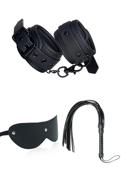 Wild Night - Handbojor + Flogger + Ögonbindel Paketerbjudande |  | Intimast