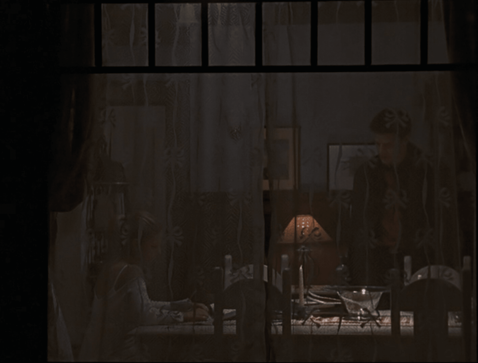 CAPTURES DES REGARDÉS - charlotte el moussaed