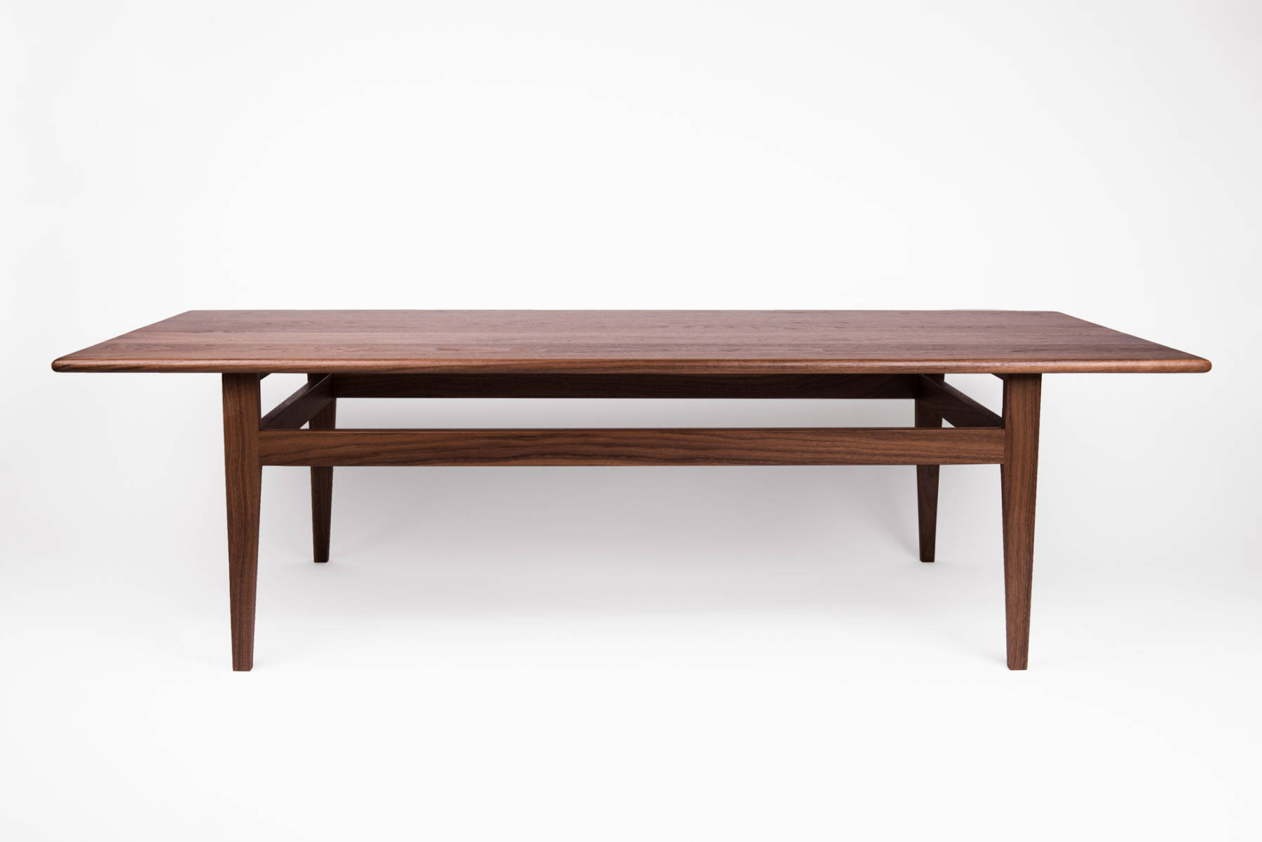 Nord Lion Line 9 coffee table straight legs