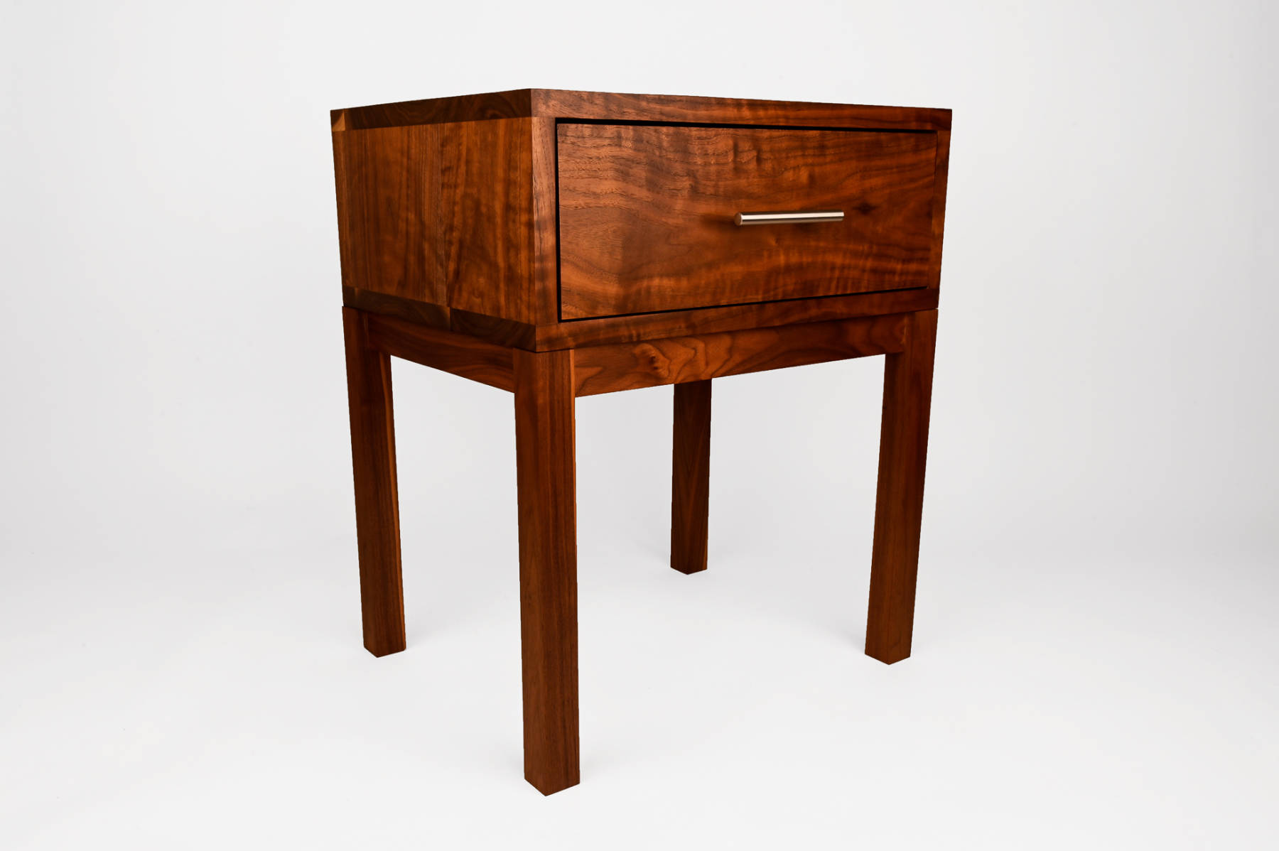 Nord Lion Line 9 night stand