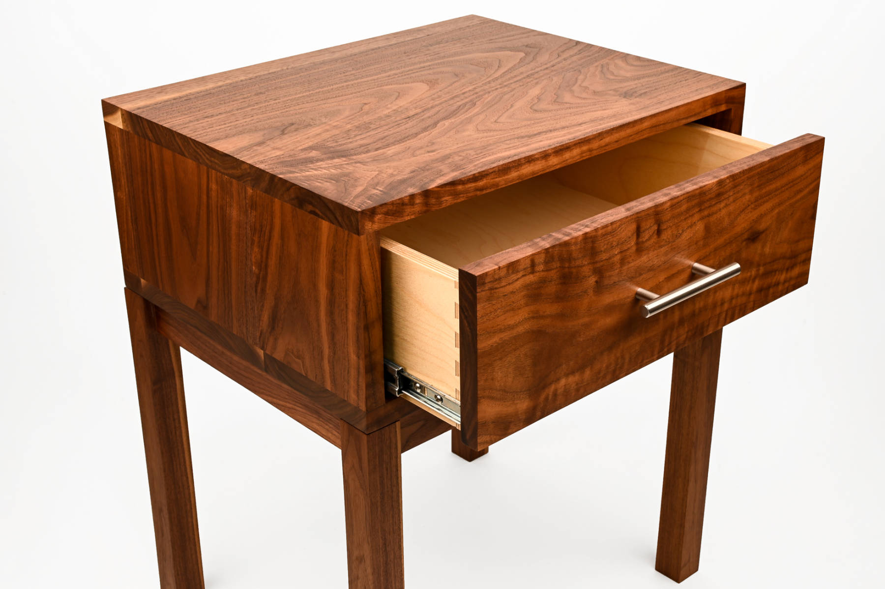 Nord Lion Line 9 night stand