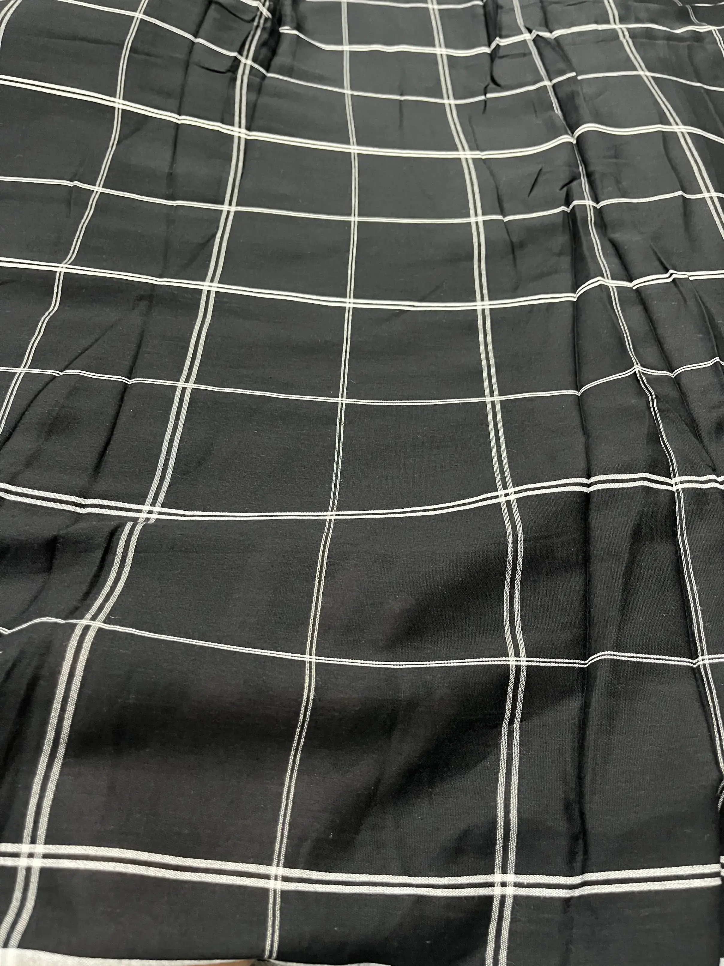 COTTON SQUARE BLACK SRIPE