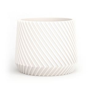 Heusden handmade flower pot made of plant-friendly polystone.