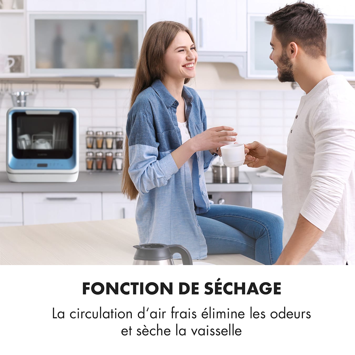 Lave-vaisselle Machine Dans La Cuisine Photographie Publicitaire  Professionnelle