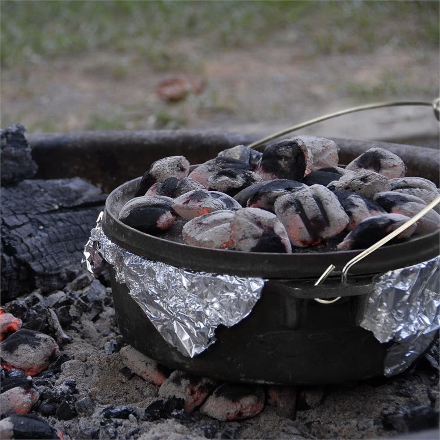 Hotrod 145 Dutch Oven BBQ-Topf 12 qt / 11,4 Liter Gusseisen schwarz 11,4 Ltr