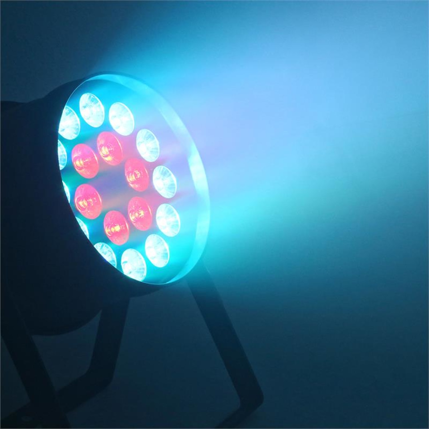 BPP210, LED PAR REFLEKTOR, 64 18 X 12 W 4-V-1 LED DIODA, UKLJUČUJUĆI DALJINSKI UPRAVLJAČ 