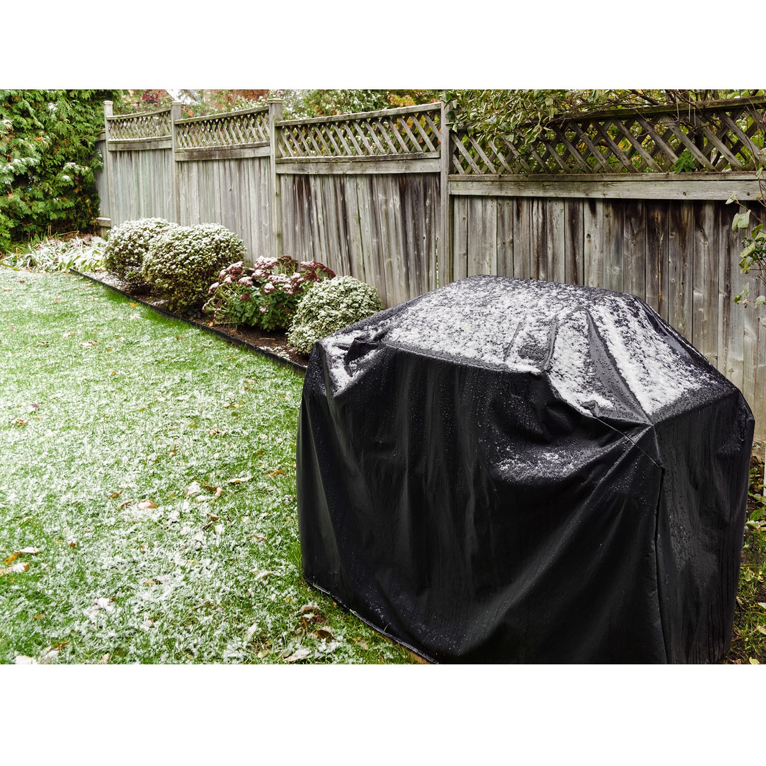 Lucifer 2.0 Cover, ochranný kryt na plynový gril, 600D plátno, 30/70 % PE/PVC, černý 