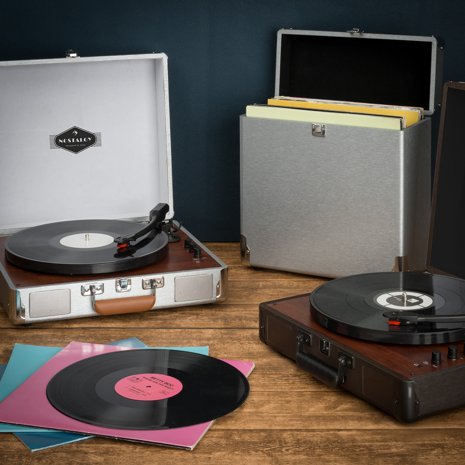 Billy Bob Tocadiscos con BT Altavoz estéreo Bluetooth plateado Plata