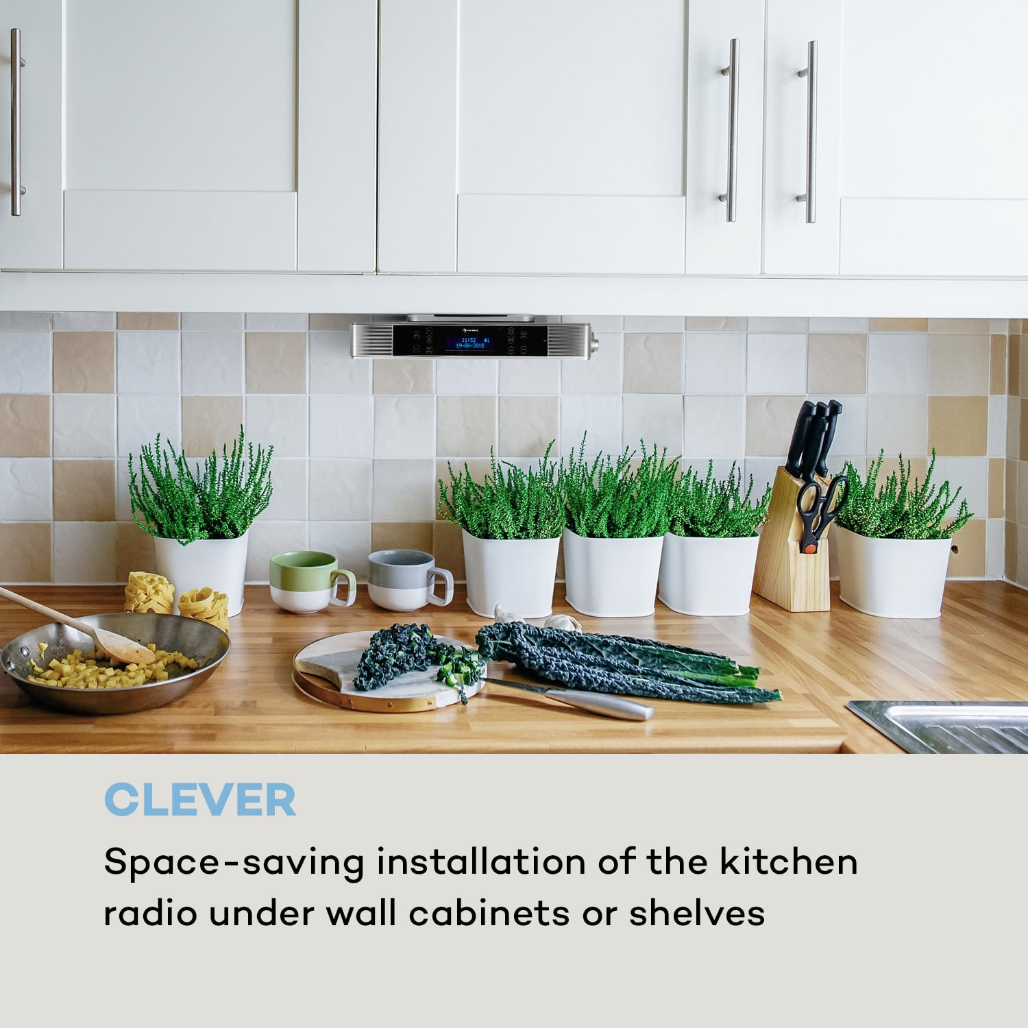 KR-140, kuchyňské rádio, bluetooth, handsfree, LED osvětlení, stříbrné