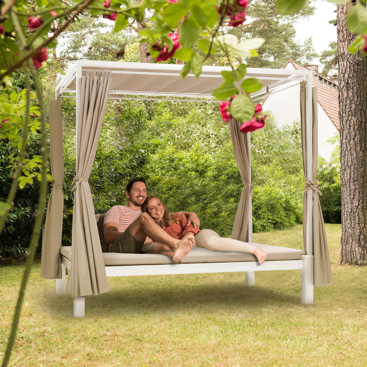 Eremitage Bain de soleil 2 personnes cadre acier pare-soleil rideaux c 