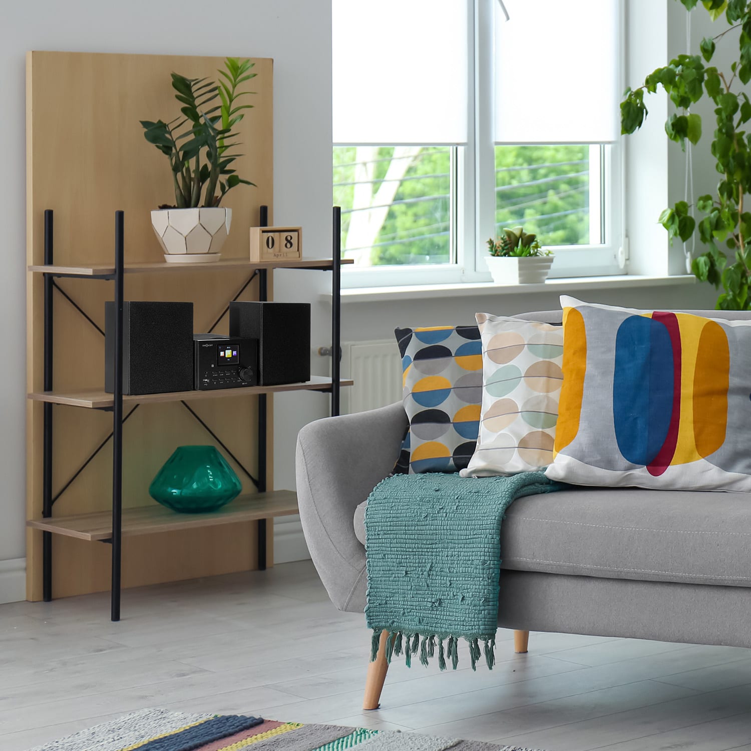 Streamo, stereo sistem z internetnim radiom, WLAN, DAB+, FM, CD-predvajalnik, BT, črna