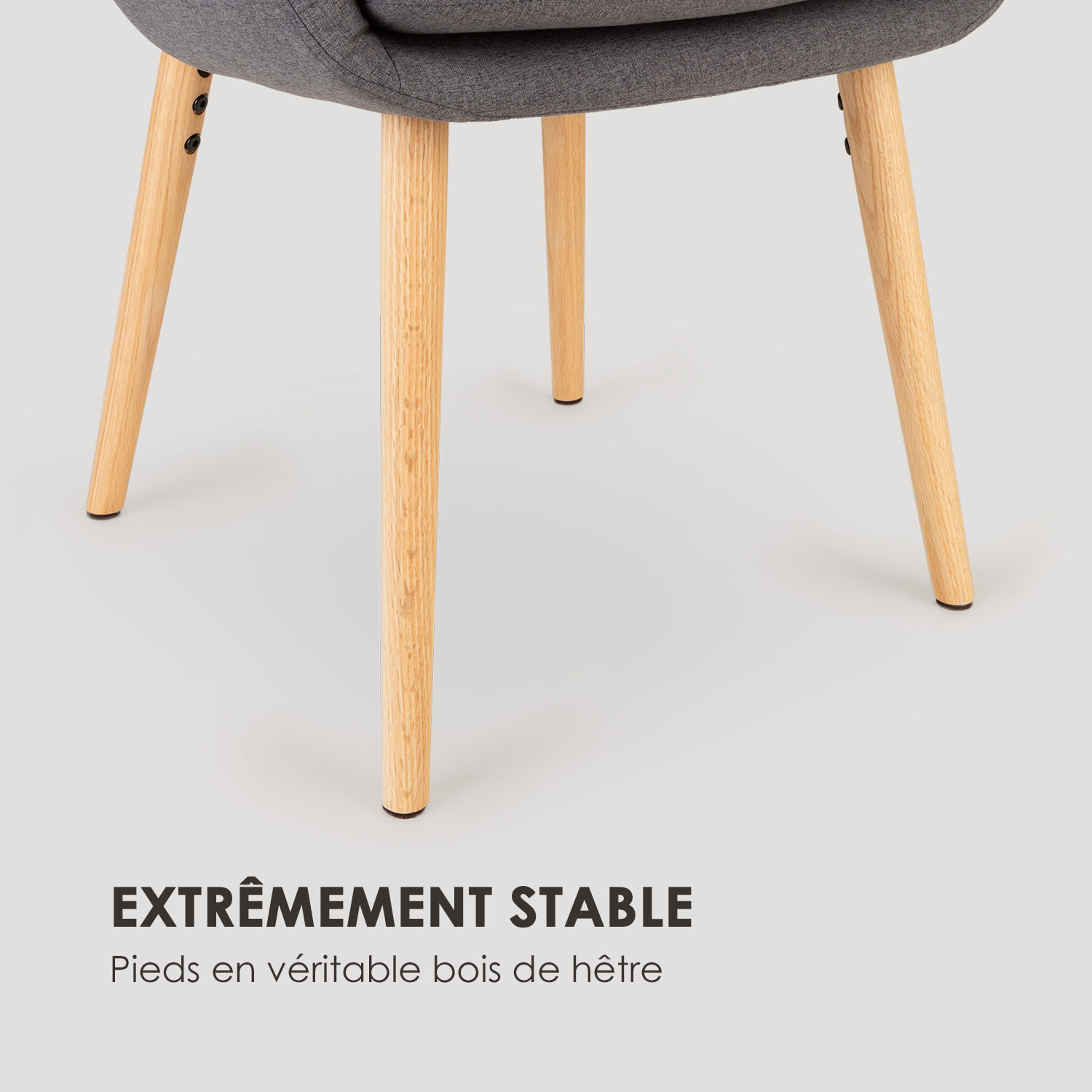 Doug Chaise rembourrée mousse pieds en bois polyester gris foncé 