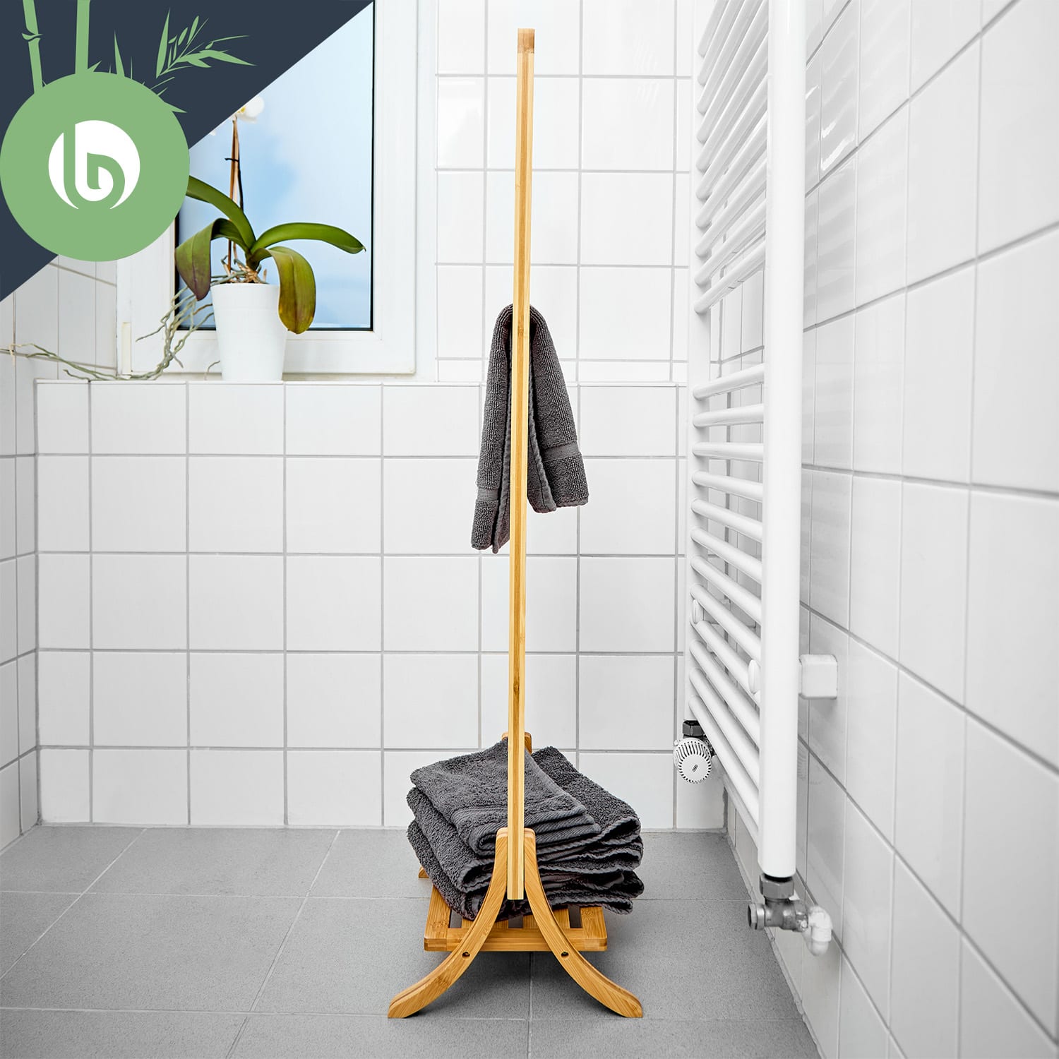 Věšák na ručníky, 3 tyčky na ručníky, 40 x 104,5 x 27 cm, žebříkový design, bambus