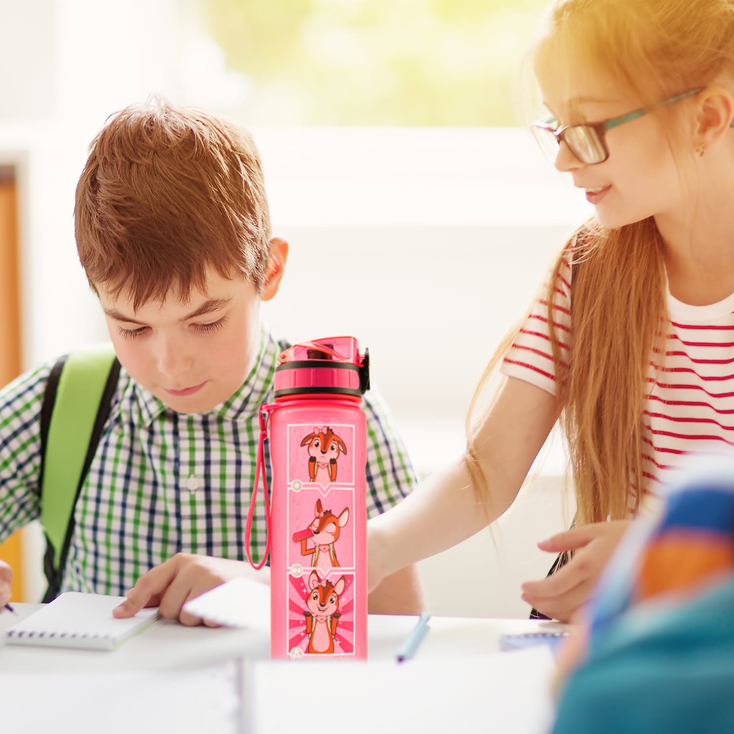 Lyseren kinderdrinkfles 600 ml met schaalverdeling lekvrij vruchtfilter Candy Pink