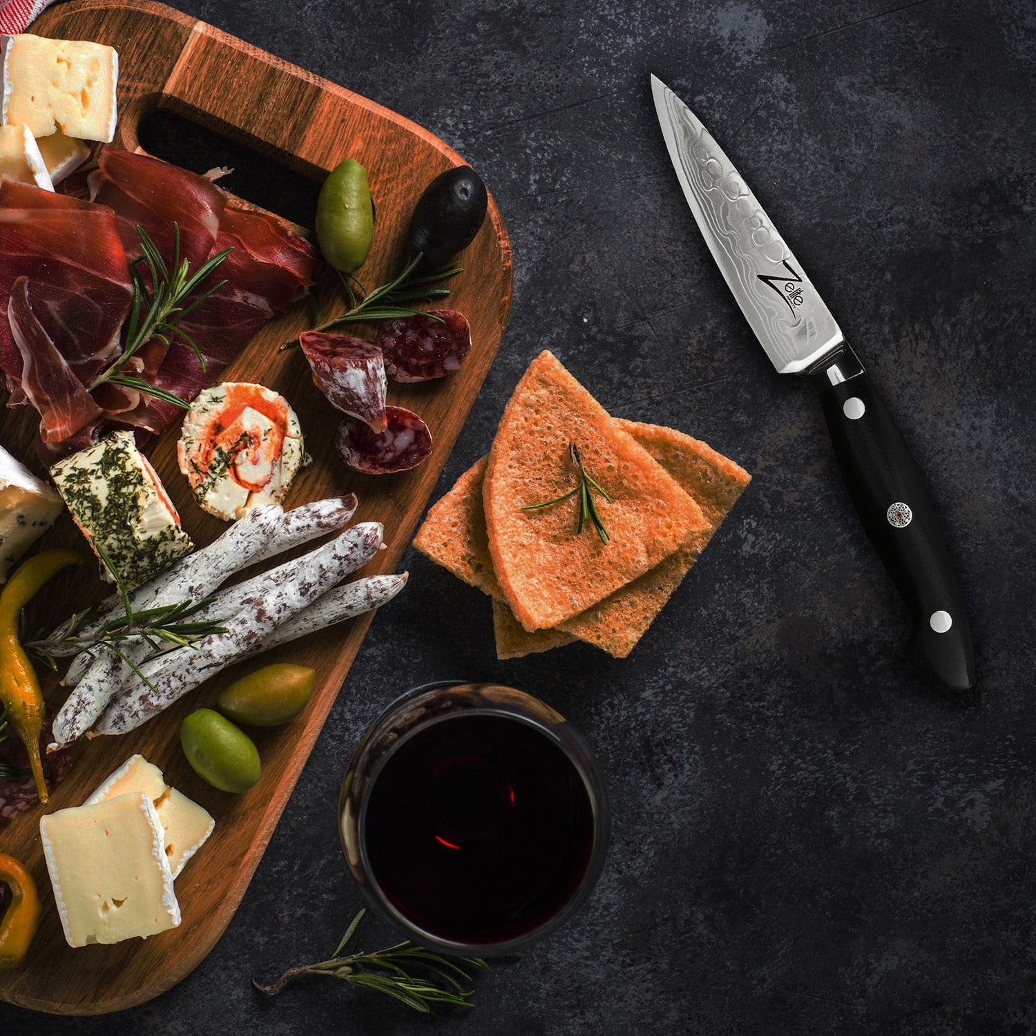 Couteau à éplucher de 4,25" série Executive-Plus inox 61 HRC Paring knife