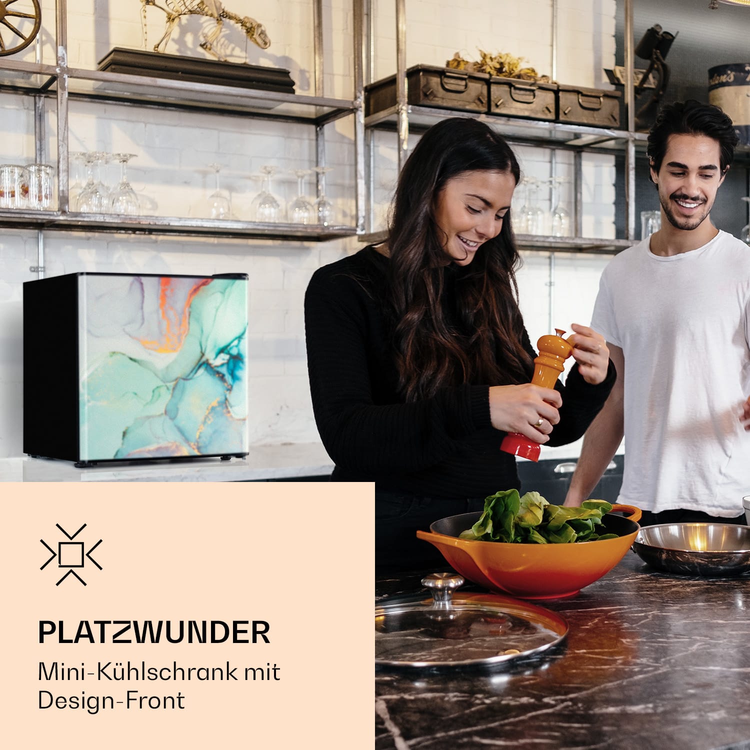 CoolArt 45L Mini-Kühlschrank EEK E Gefrierfach 1,5l Designtür 