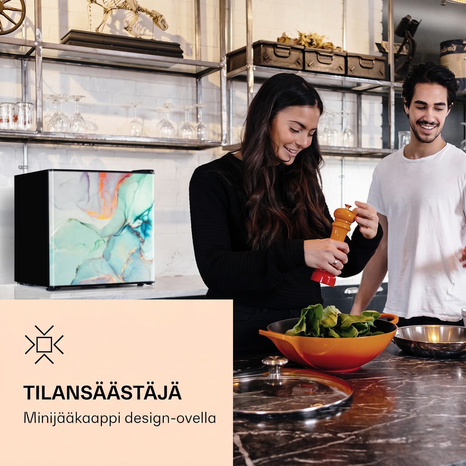 CoolArt 45L minijääkaappi energiatehokkuusluokka E pakastinlokero 1,5l design-ovi 