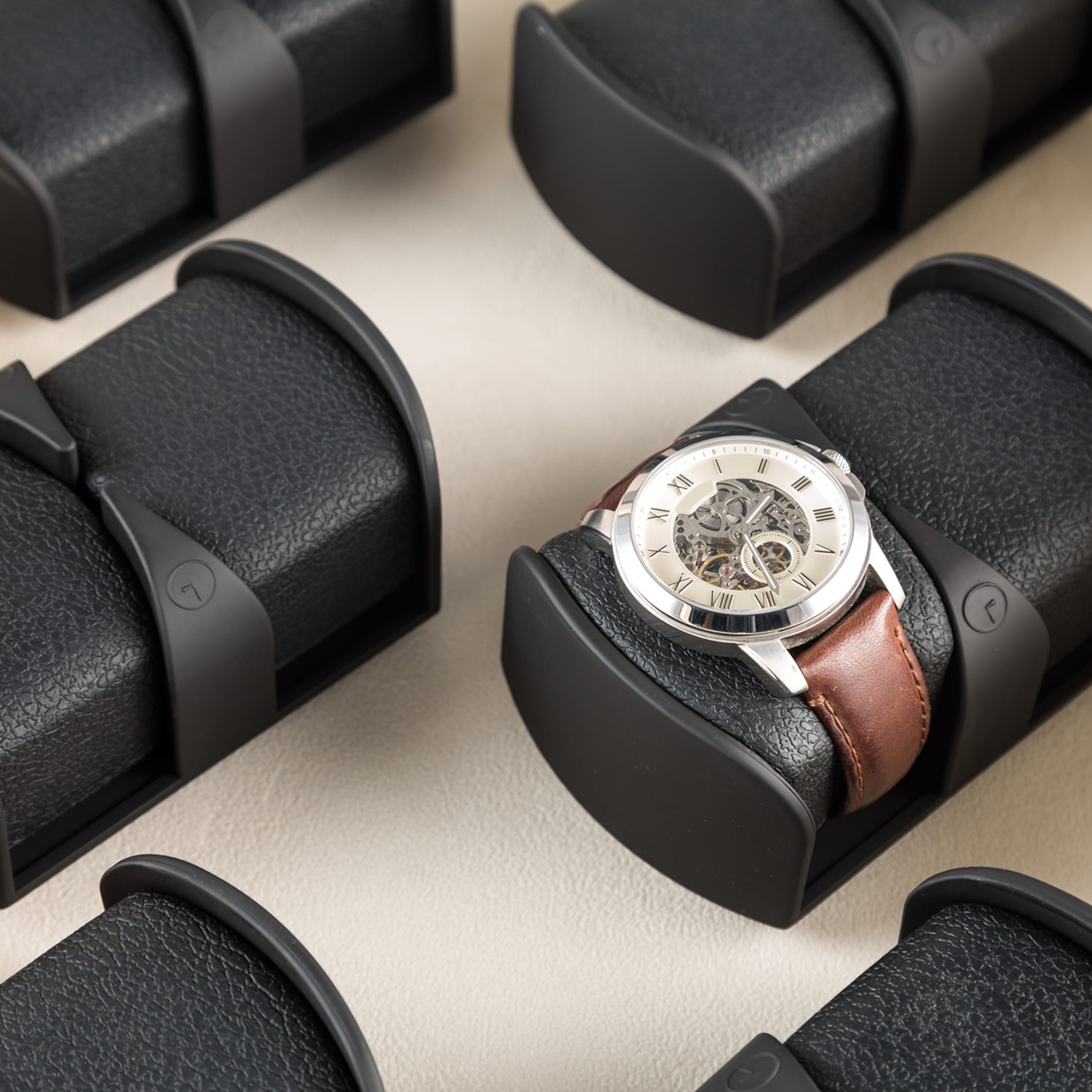 Portaorologi KLARSTEIN Klingenthal Per 12 Orologi - Rotazione Automatica, Display Touch, Nero - Foto 4